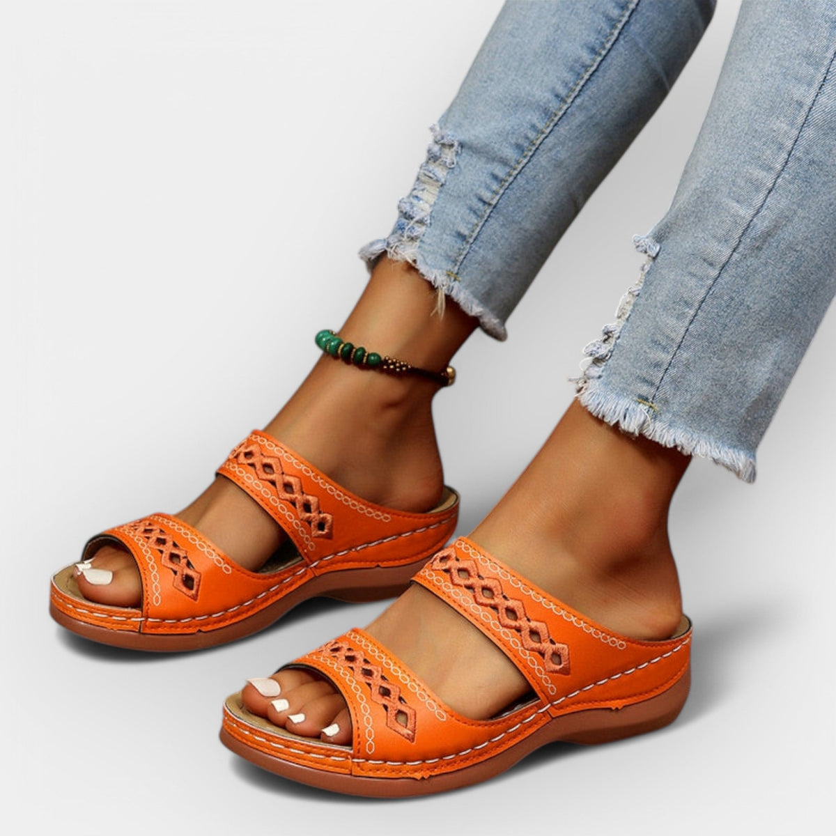 Anatomical Sandals with Elegant Design