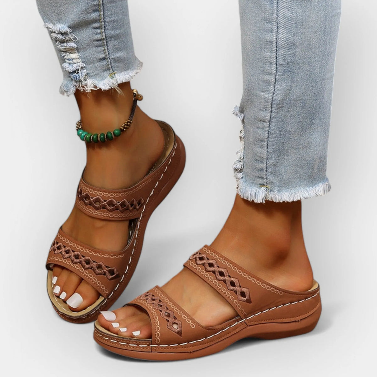 Anatomical Sandals with Elegant Design